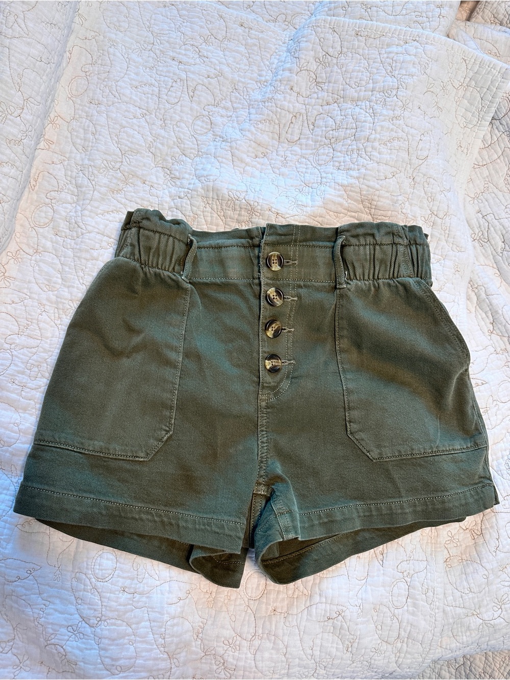 NWT American Eagle Outfitters High-Rise Olive Green Button-Front Shorts